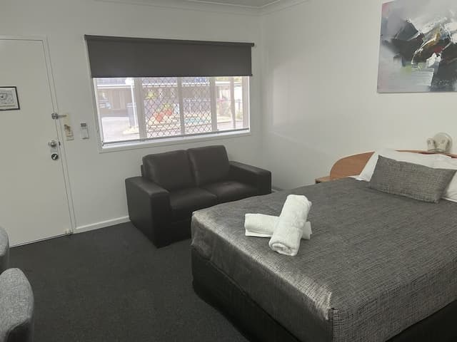 Deluxe Queen Room