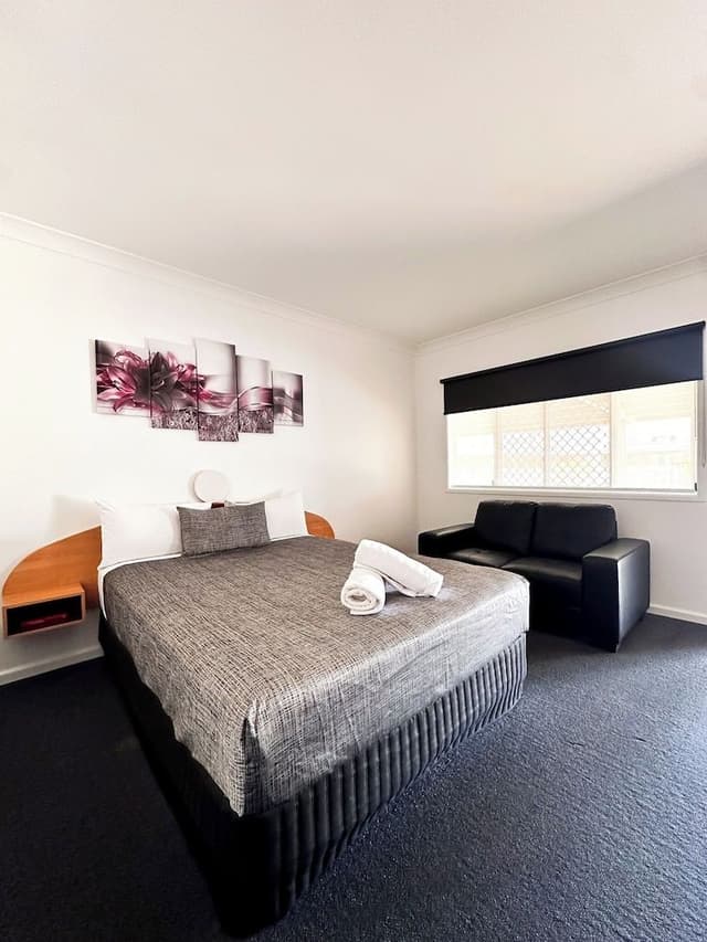 Deluxe Queen Room