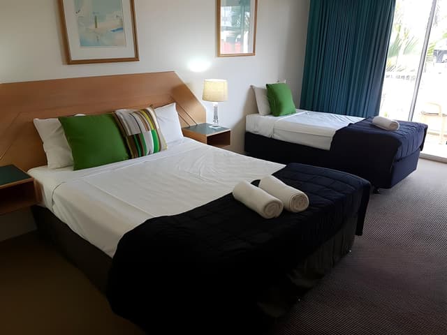 Hotel Triple Room