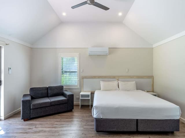 Superior Villa, 1 King Bed