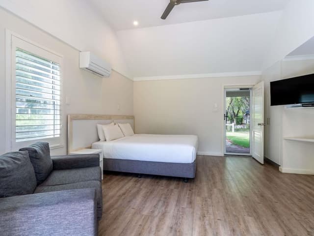 Superior Villa, 1 King Bed