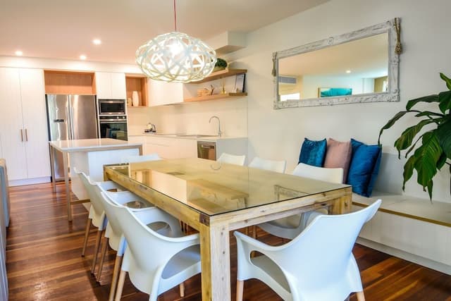 Belongil Penthouse Three Bedroom w Pool
