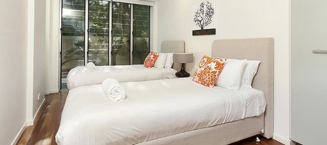 Belongil Penthouse Three Bedroom w Pool