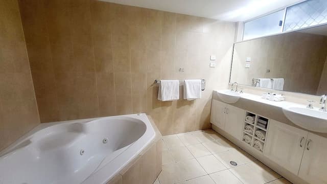 Executive Studio Suite