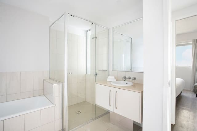 Room, 1 Bedroom (Ocean)