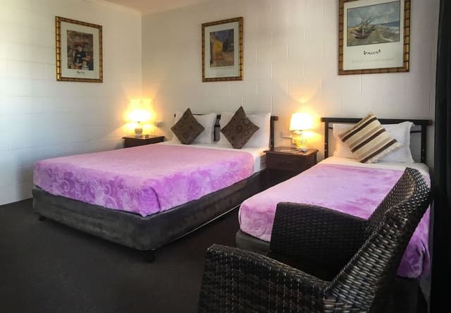 Triple Room