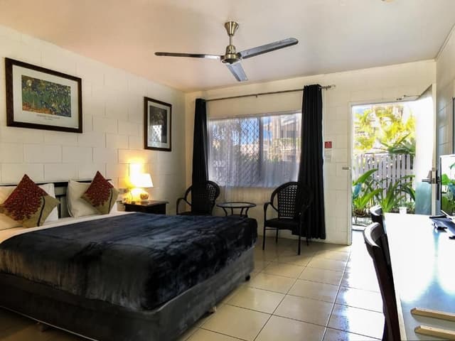 Deluxe Queen Room