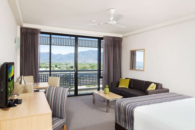 Mountain View Queen Room