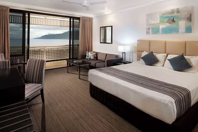 Executive Room, 1 Queen Bed, Ocean View