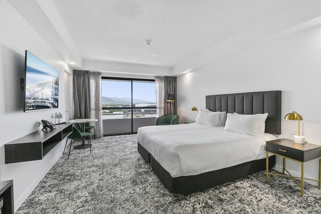 Standard Room, 1 King Bed