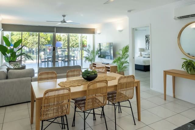 Three Bedroom Swimout Apartment