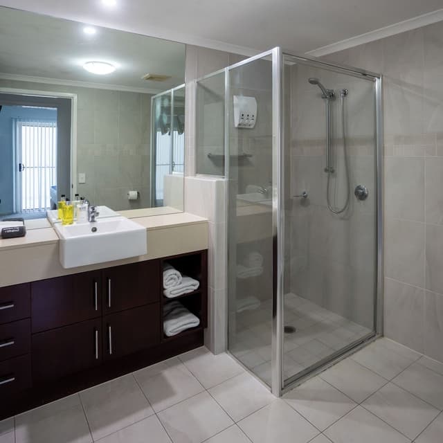 Corner Three Bedroom Swimout Apartment