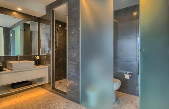 Crown Suite