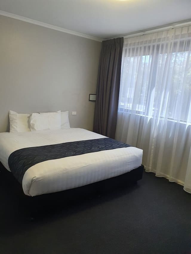 One Bedroom Apartment King Executive + Two Singles K2S