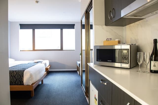 Studio Apartment Queen + Single Bed - CT2