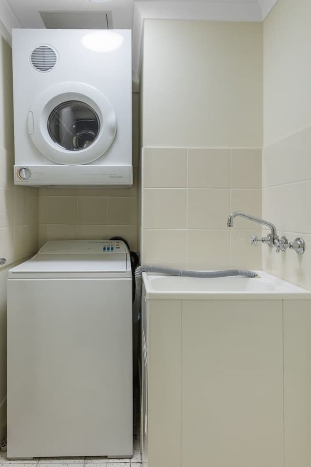 Two Bedroom Apartment with Kitchen