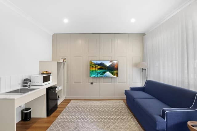Accessible York Suite