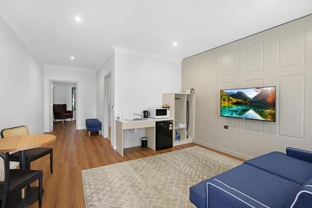 Accessible York Suite