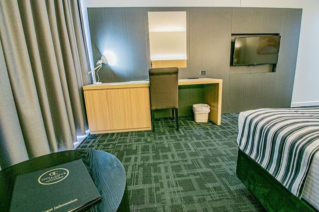 Ocean Side Queen Room