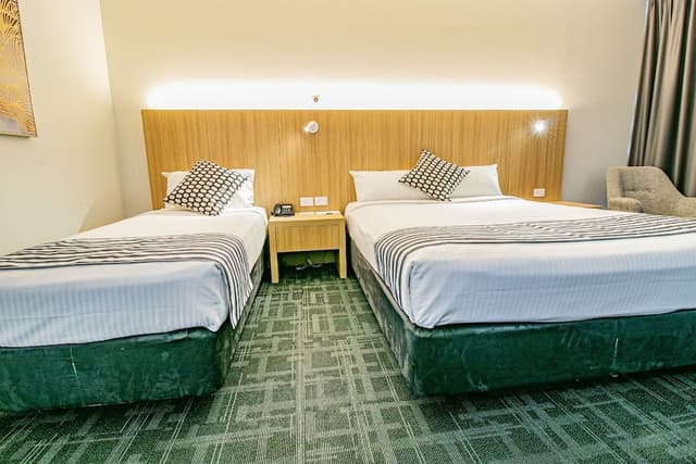 Ocean Side Queen Room