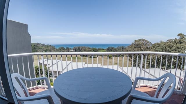 Ocean Side Twin Room