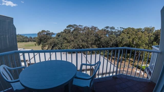 Ocean Side Queen Room