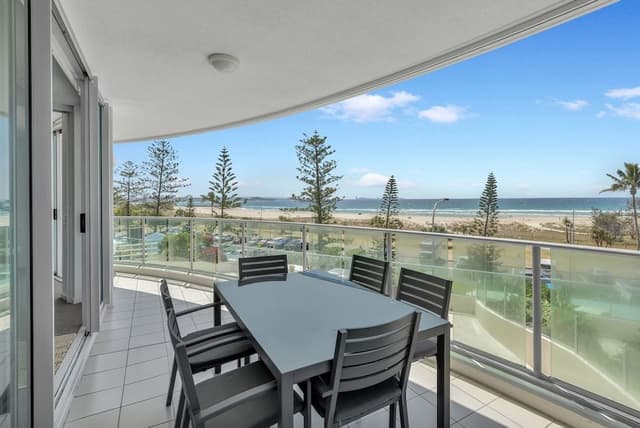 Apartment, 3 Bedrooms, Beach View