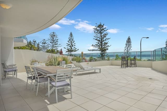 Apartment, 3 Bedrooms, Beach View