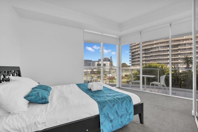 Apartment, 3 Bedrooms, Beach View