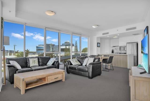 Apartment, 3 Bedrooms, Beach View