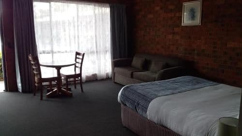 Standard Queen Room