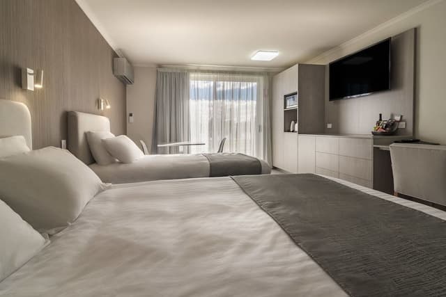 Suite Queen and Single