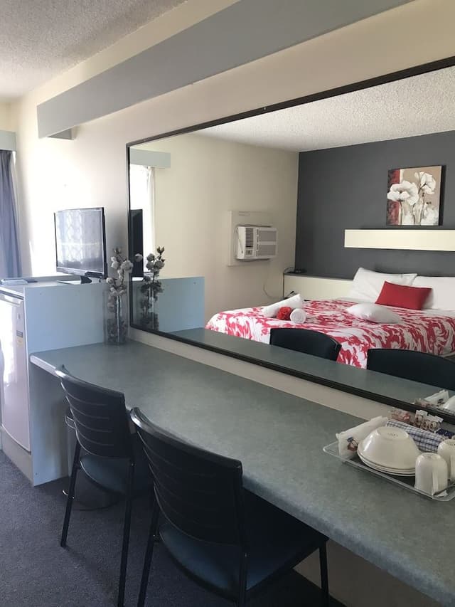 Hotel Suite