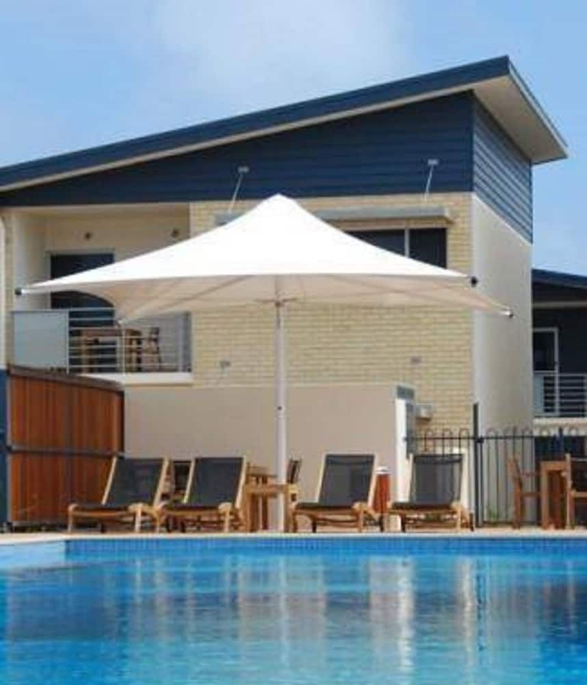 Broadwater Mariner Resort3