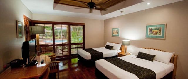 Island Suite Twin Room