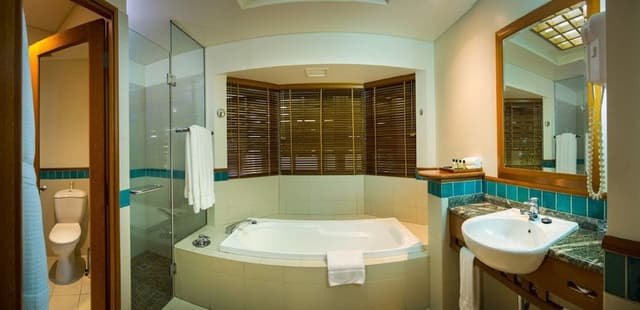 Island Suite Twin Room