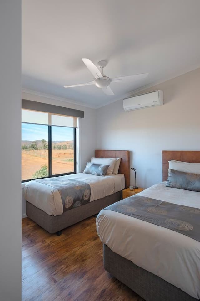 Superior Apartment, 2 Bedrooms, Mountain View