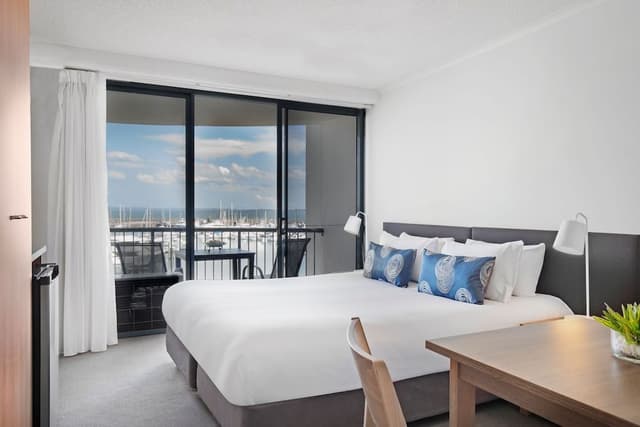 Apartment, 2 Bedrooms (Dual Key, Marina Facing)