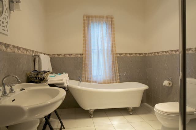 French Provincial Lux Cottage