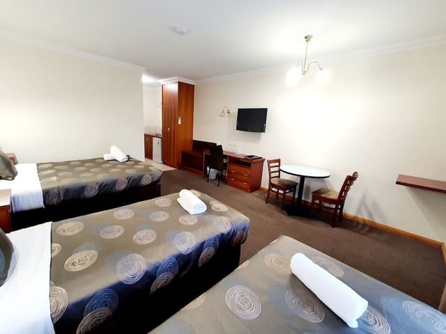 Deluxe Family Room