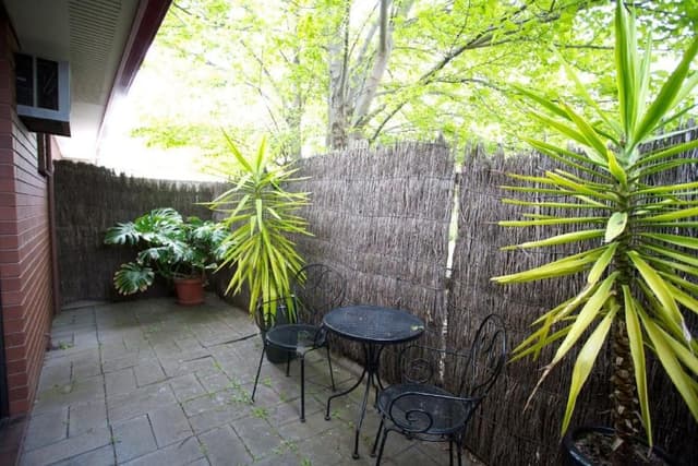 Queen Spa + Lounge Room