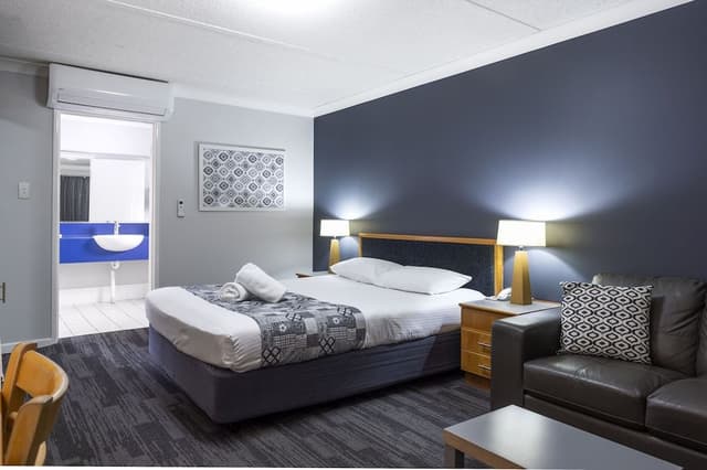 Corporate Room