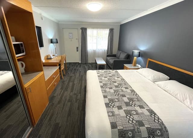 Corporate Room
