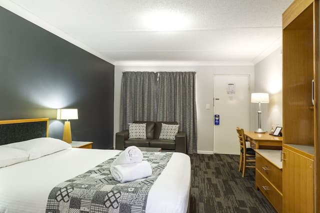 Corporate Room