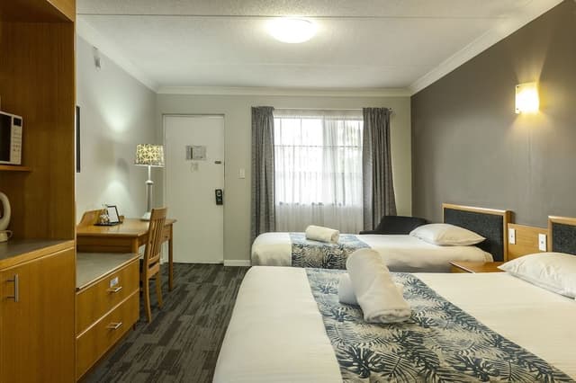 Deluxe Queen Room