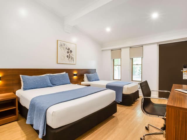 Standard Queen Room