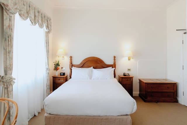 Mountain View Room