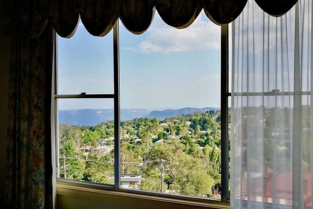 Mountain View Room