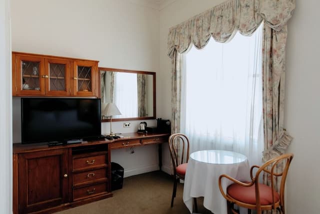 Mountain View Room