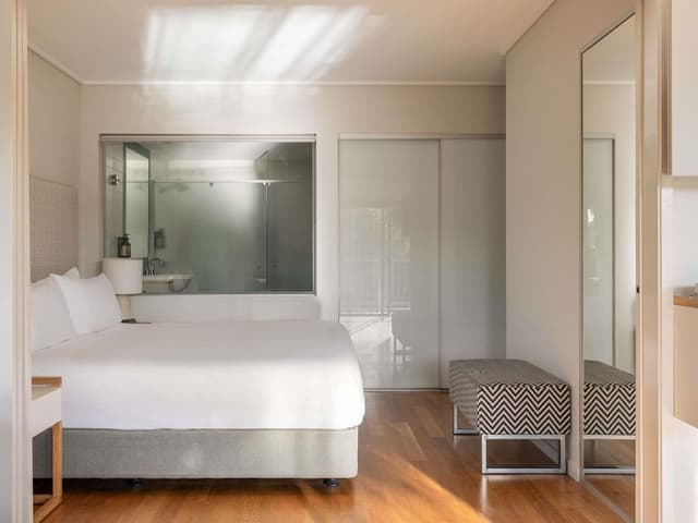1 Bedroom Pool View Spa Suite